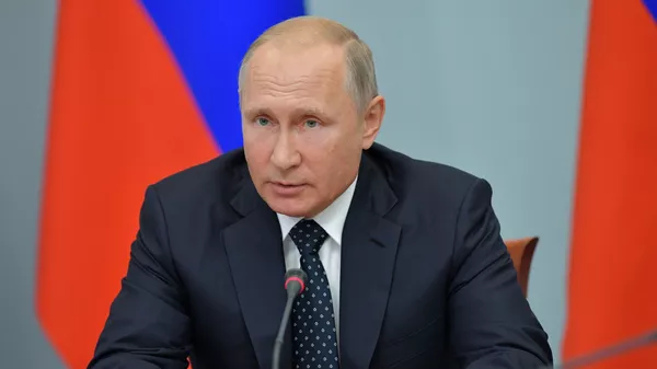 % Президент РФ Владимир Путин проводит совещание по социально-экономическим вопросам. 28 августа 2018
