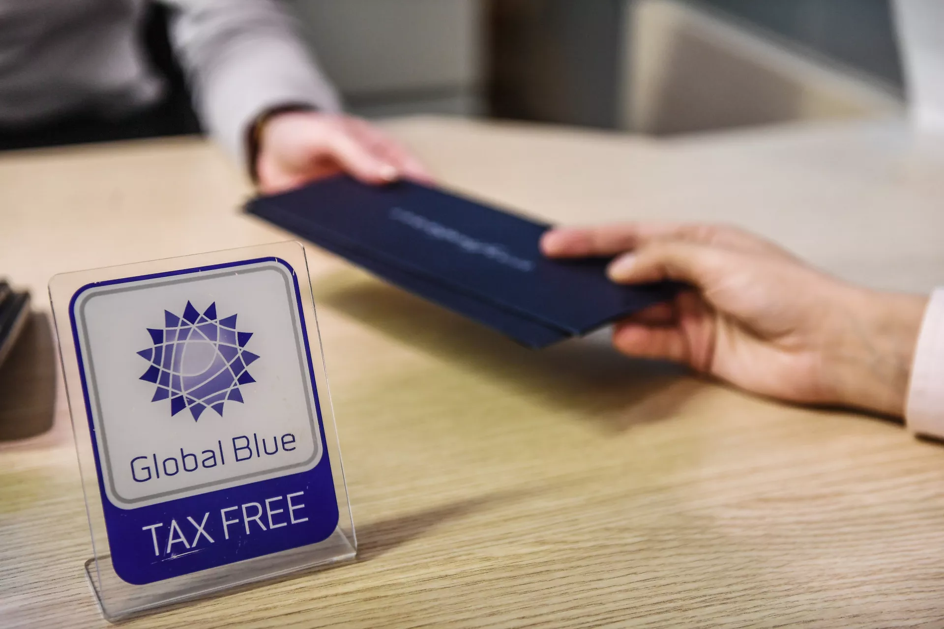 % Символика оператора системы tax free компании Global Blue - ПРАЙМ, 1920, 05.09.2020