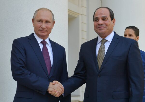%Президент РФ Владимир Путин и президент Арабской Республики Египет Абдель Фаттах ас-Сиси во время встречи. 17 октября 2018
