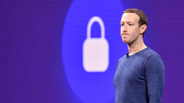 %Руководитель компании Facebook Inc. Марк Цукерберг