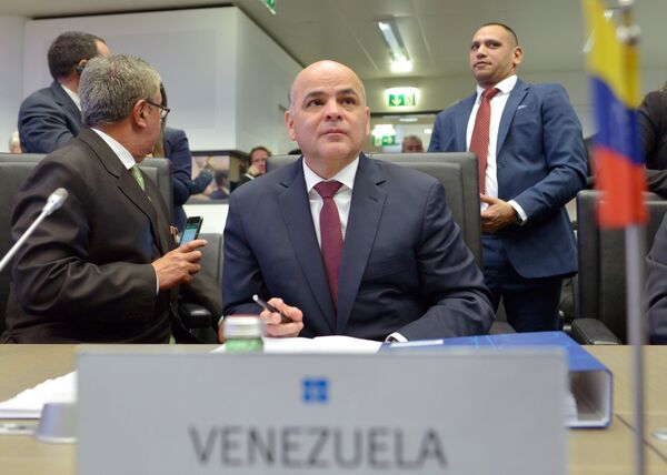 %Министр нефти Венесуэлы Мануэль Кеведо