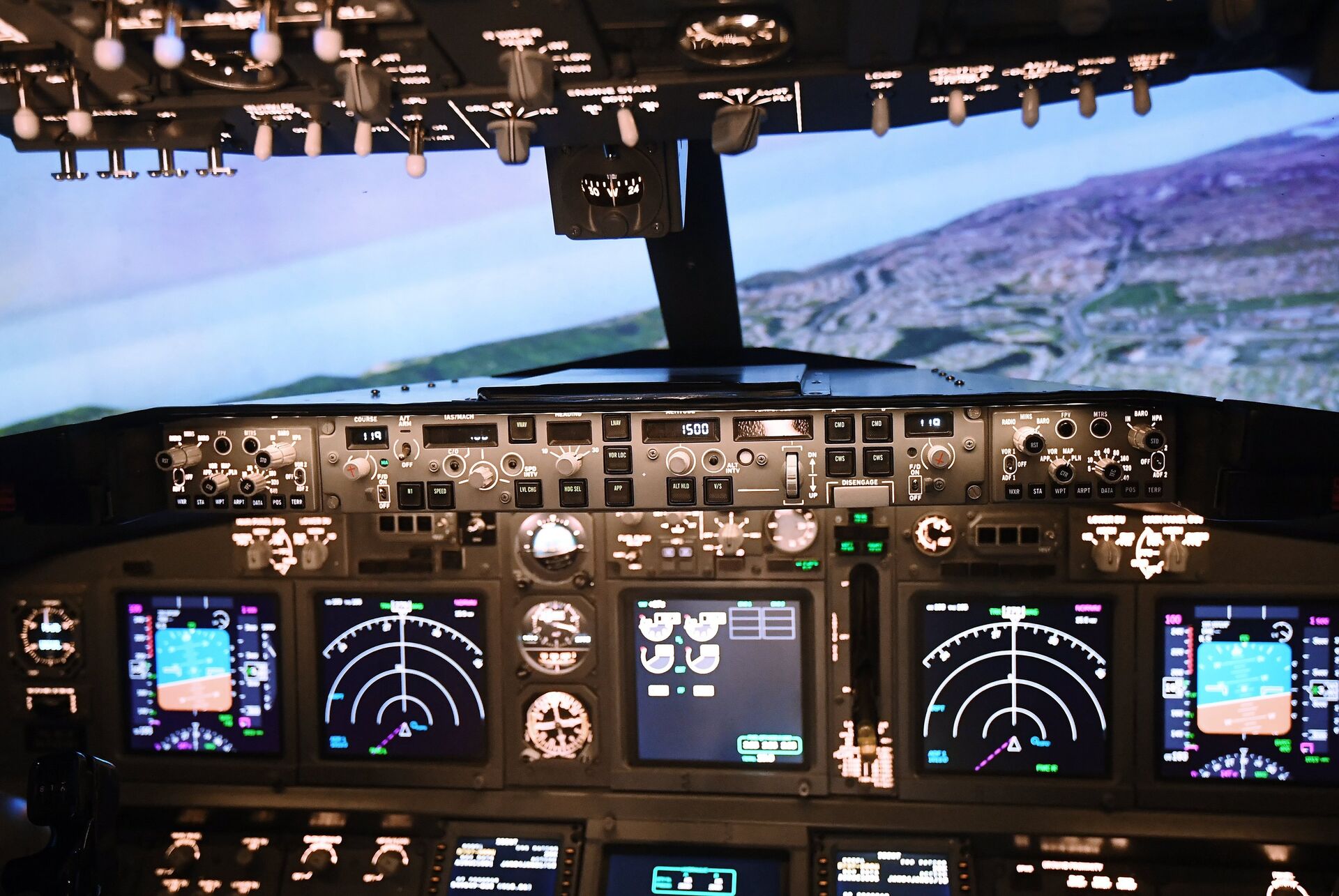 %Новый авиатренажер Boeing 737-800 Full Flight Simulator - ПРАЙМ, 1920, 27.01.2021