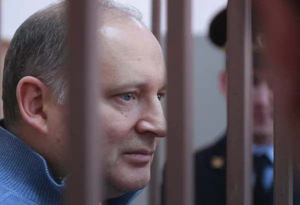 %Рассмотрение ходатайства следствия о продлении срока ареста Ф. Дельпалю