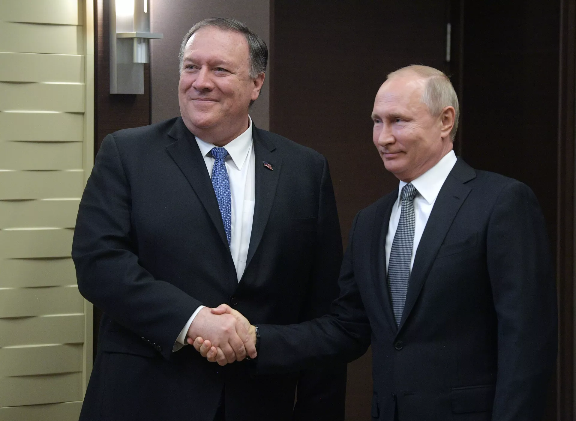 Президент РФ В. Путин встретился в Сочи с госсекретарем США М. Помпео и главой МИД РФ С. Лавровым - ПРАЙМ, 1920, 03.01.2021
