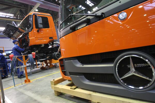 Открытия линии сборки грузовых автомобилей Мерседес-Бенц