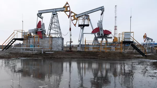  Работа нефтяных станков - качалок