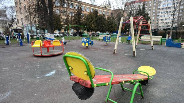  Пустая детская площадка