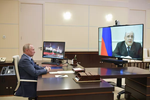 Президент РФ В. Путин провел встречу с премьер-министром РФ М. Мишустиным