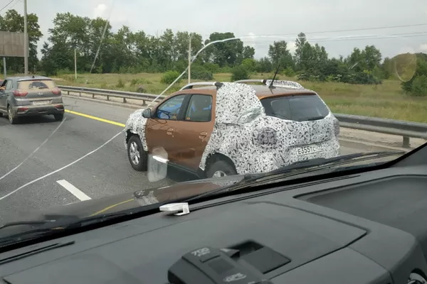 Опубликованы снимки нового Renault Duster для России