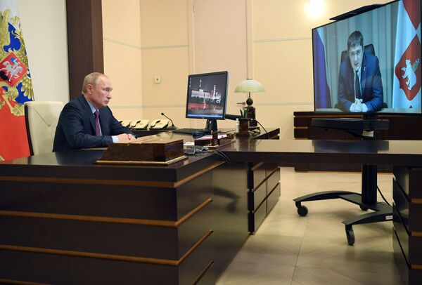 Рабочая встреча президента РФ В. Путина с врио губернатора Пермской области Д. Махониным