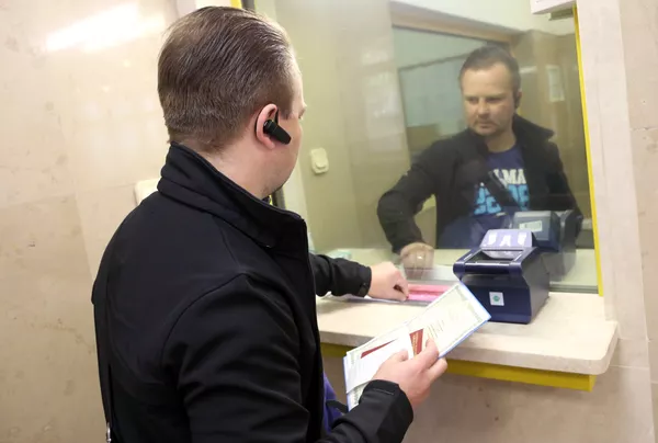 Оформление карточек местного приграничного передвижения в Генкольсульстве Польши в Калининграде