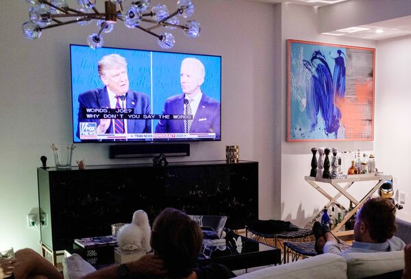 Трансляция дебатов Д. Трампа и Д. Байдена в США