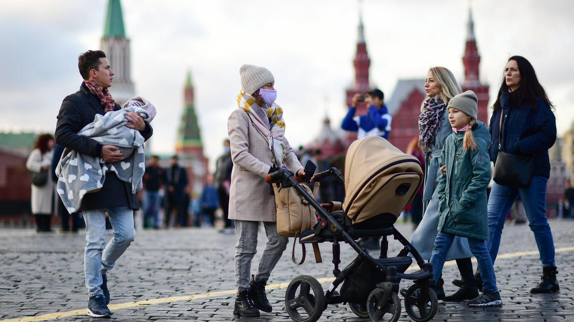 Повседневная жизнь в Москве - ПРАЙМ, 1920, 25.08.2021