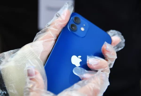  В России поступили в продажу новые Iphone