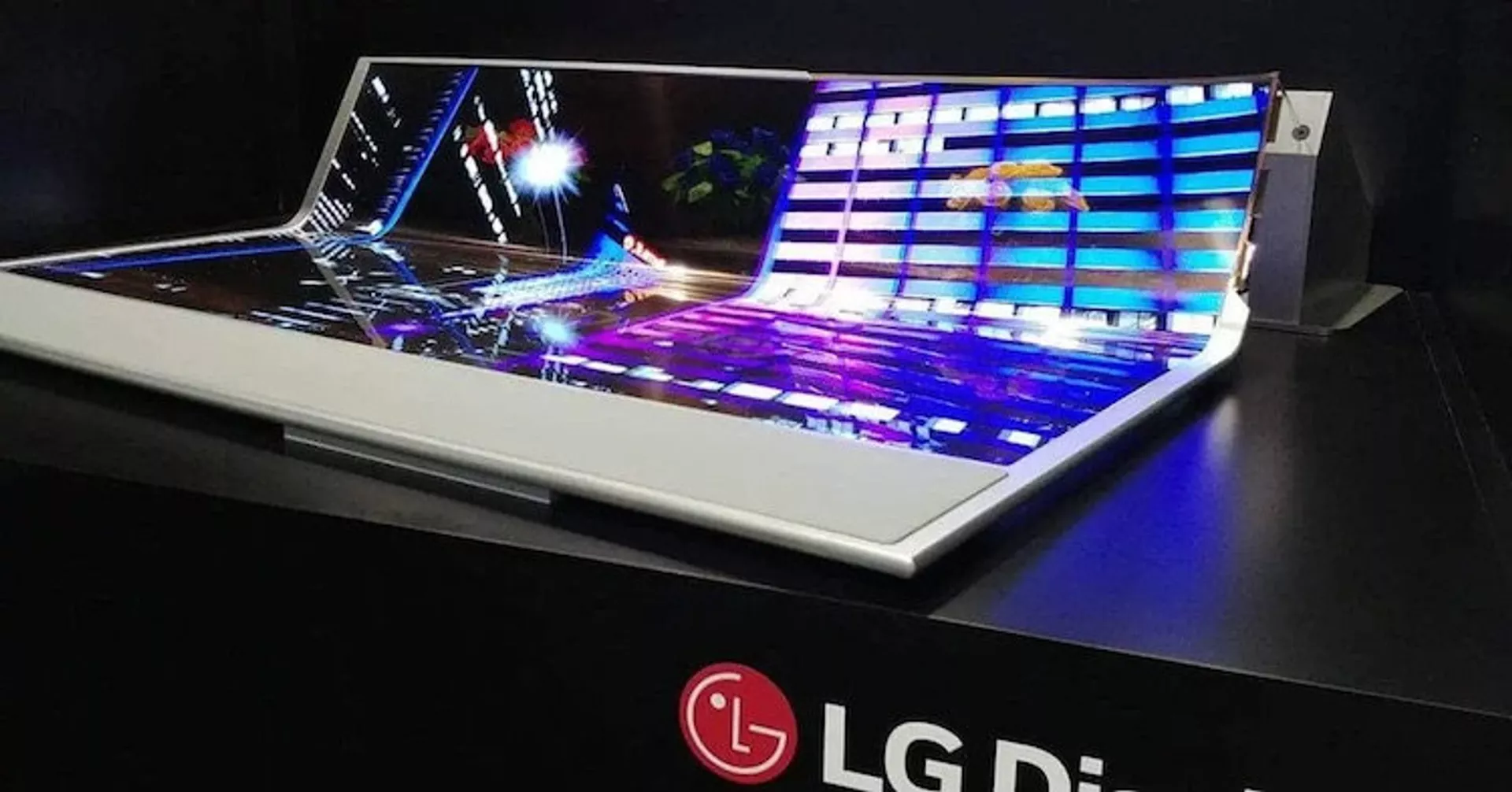 LG запатентовала ноутбук-рулон с 17-дюймовым гибким дисплеем - ПРАЙМ, 1920, 03.08.2023