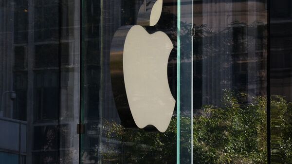  Фирменный магазин Apple на 5-й авеню в Нью-Йорке