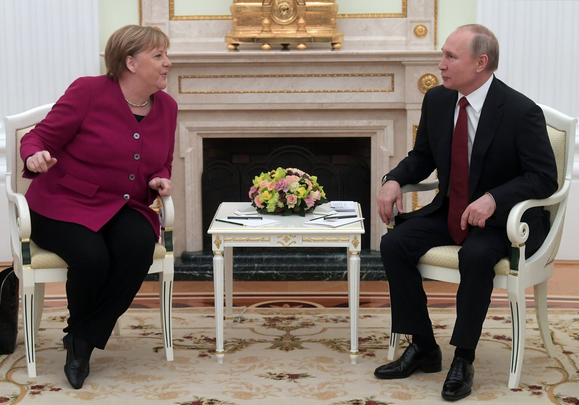 Встреча президента РФ В. Путина с канцлером Германии А. Меркель - ПРАЙМ, 1920, 05.01.2021