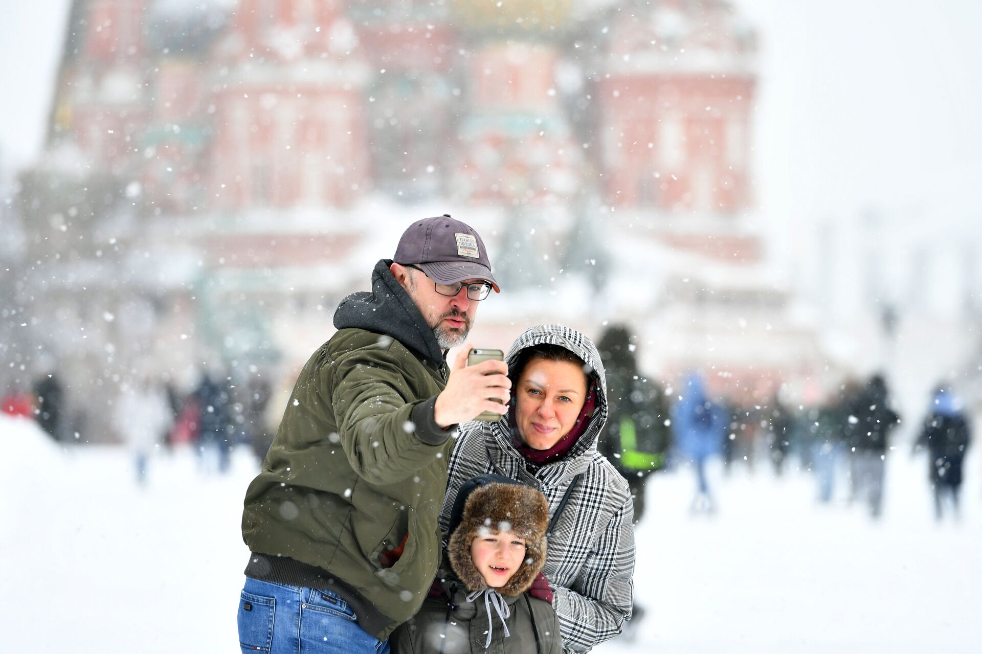 Снегопад в Москве - ПРАЙМ, 1920, 17.02.2021