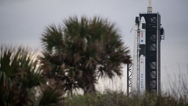 Старт Falcon 9 с кораблем Crew Dragon 