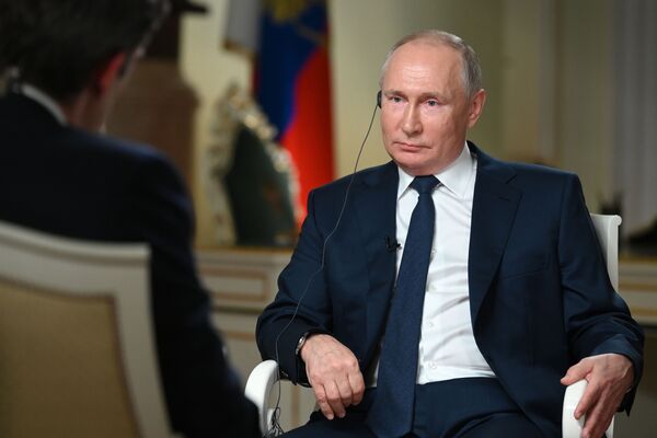  Президент РФ В. Путин дал интервью американской телекомпании NBC