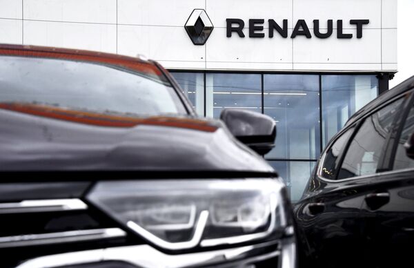  Открытие автомобильного салона Renault после карантина в Москве
