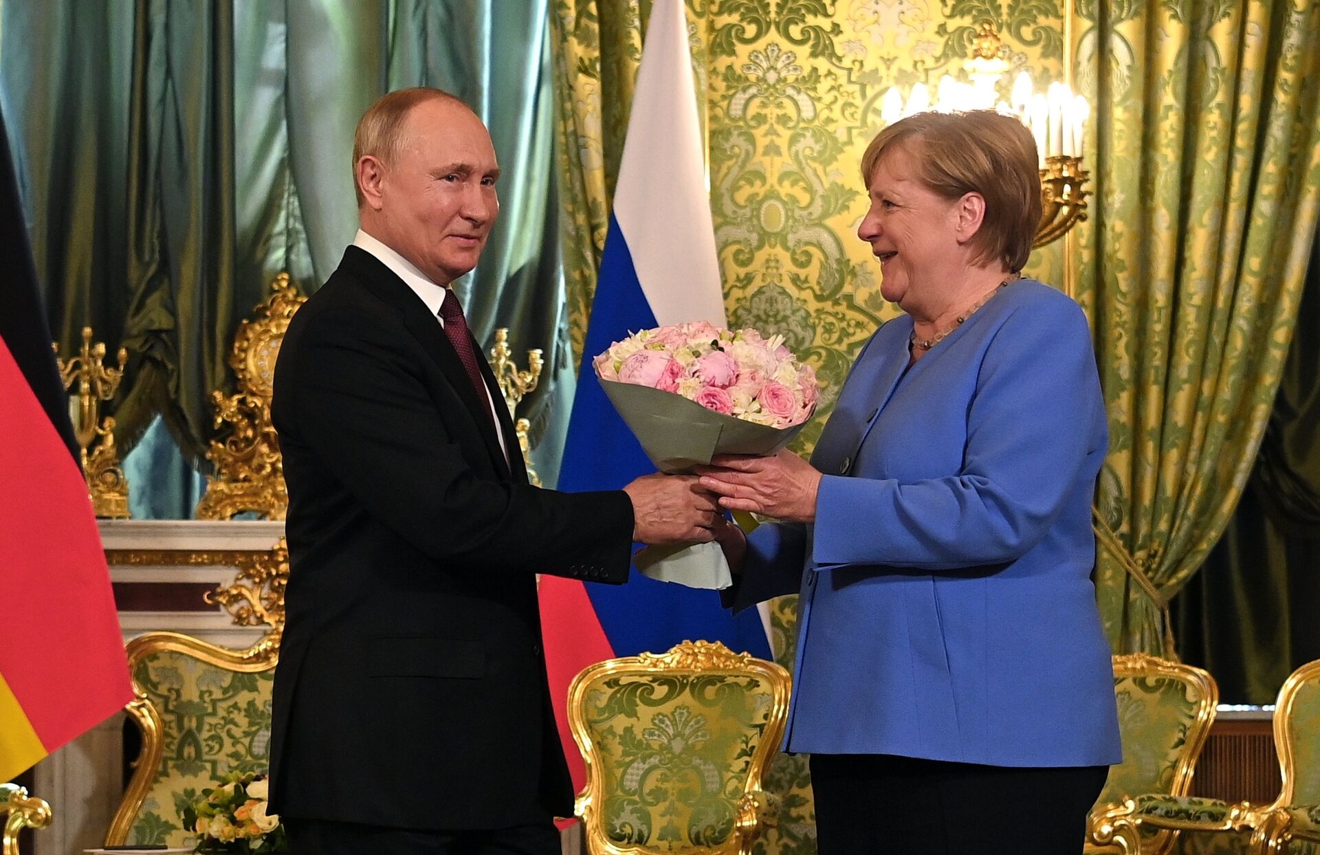 Встреча президента РФ В. Путина с канцлером Германии А. Меркель - ПРАЙМ, 1920, 30.04.2023