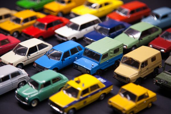 Коллекция миниатюр советских автомобилей В. Игнатюгина