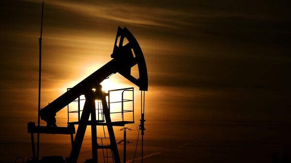 Нефть по $100 все ближе: производители закрутили кран