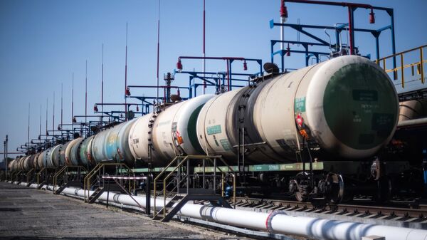 Эксперт объяснил, почему российские власти решили продлить экспорт бензина