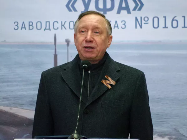 Церемония спуска на воду подлодки Уфа в Санкт-Петербурге