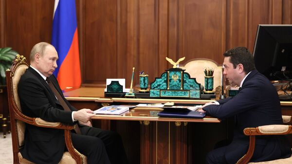 Президент РФ В. Путин встретился с губернатором Мурманской области А. Чибисом