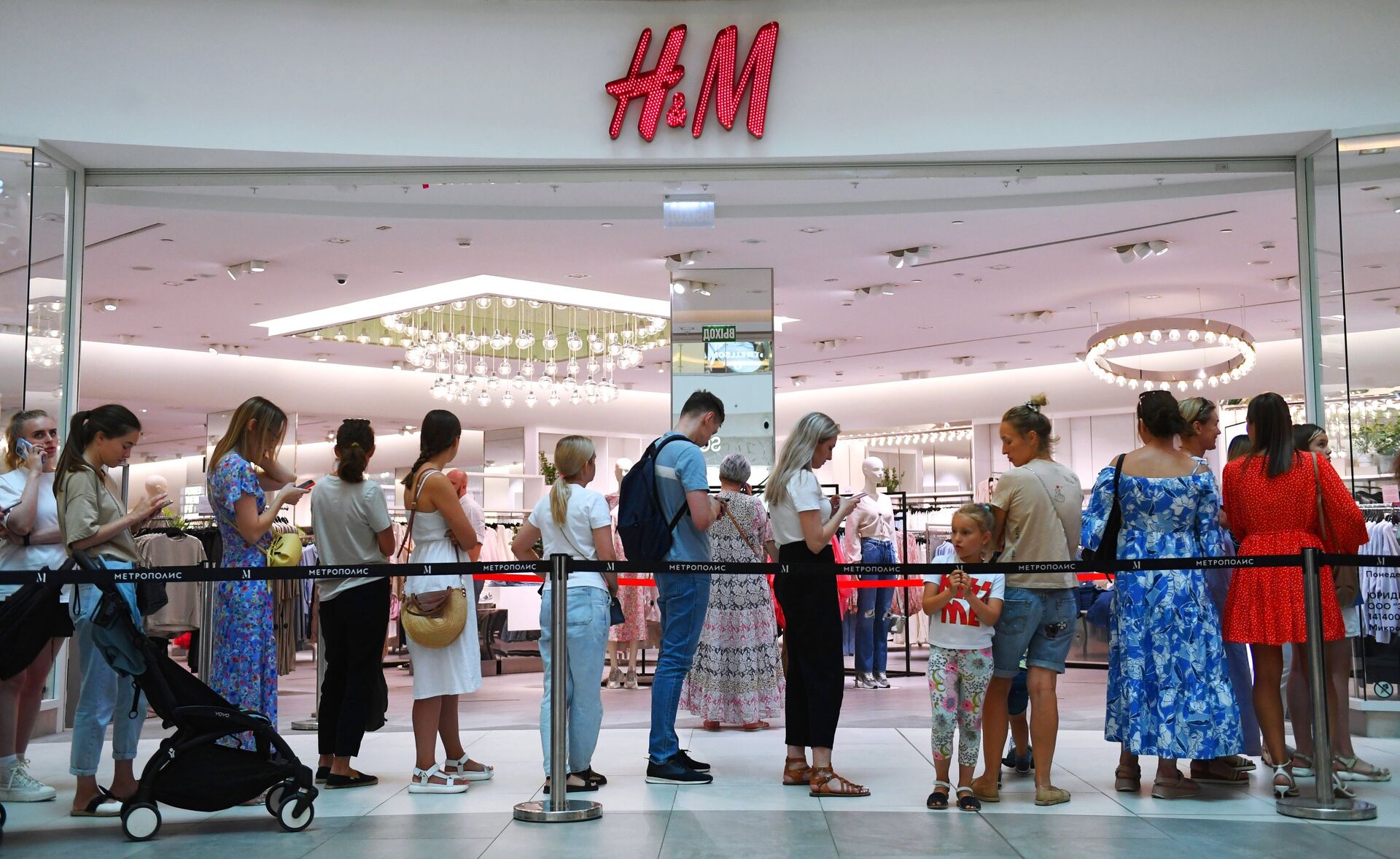 Магазин H&M открылся в Метрополисе - ПРАЙМ, 1920, 04.08.2022
