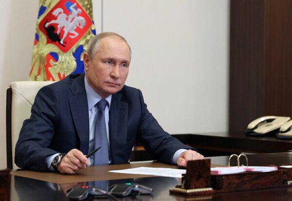 Президент РФ В. Путин встретился с представителями социальных организаций
