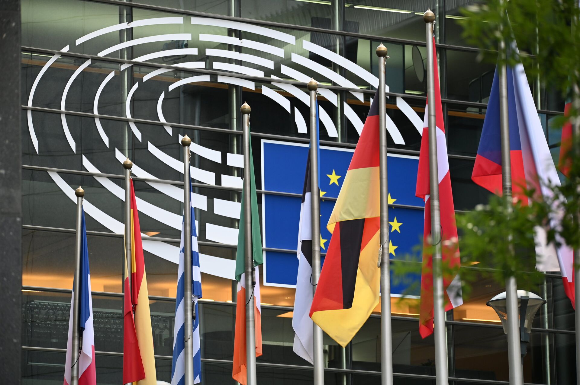 Логотип Евросоюза на здании штаб-квартиры Европейского парламента в Брюсселе - ПРАЙМ, 1920, 23.11.2022
