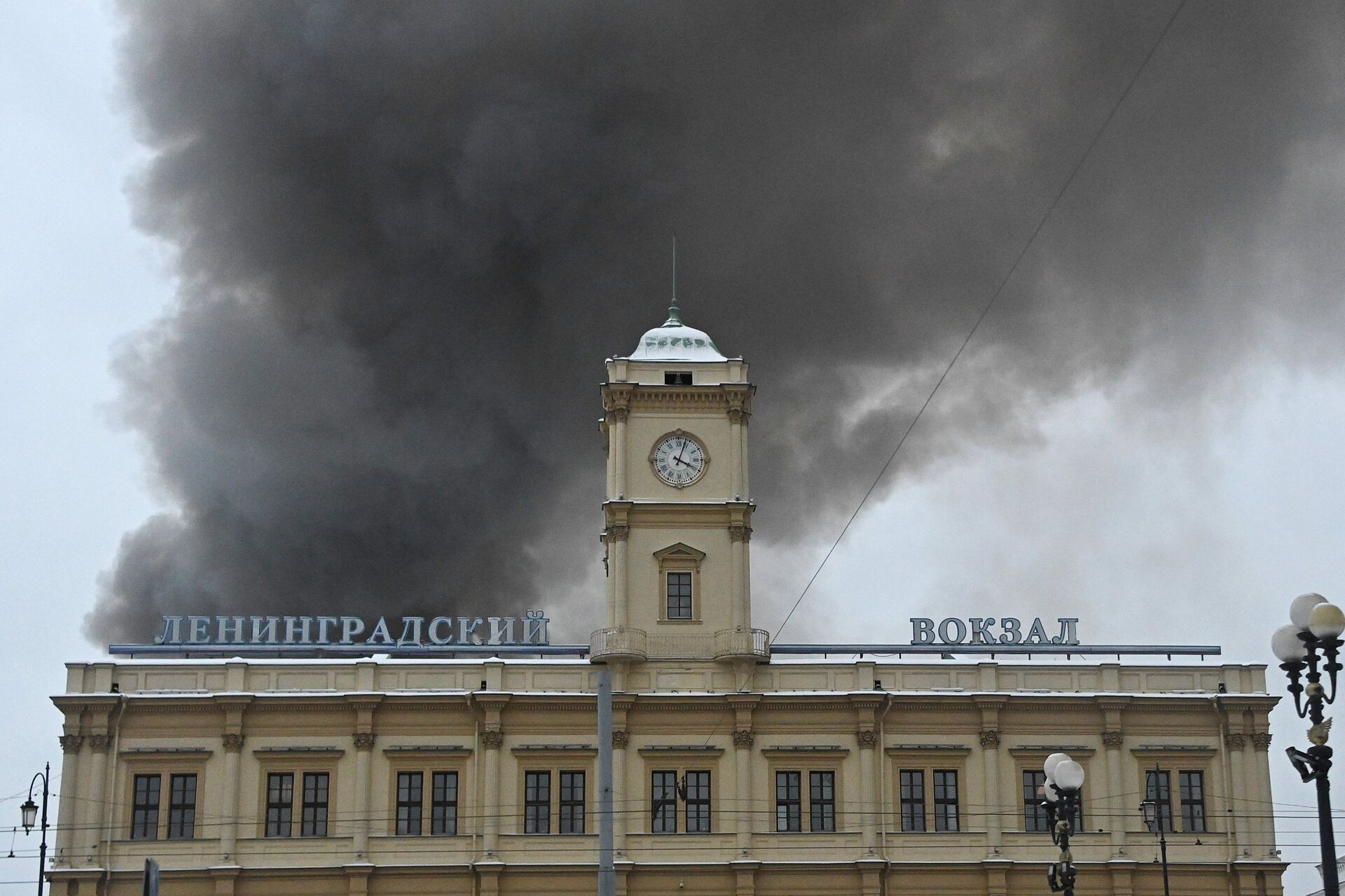 Пожар в районе Комсомольской площади в Москве - ПРАЙМ, 1920, 21.11.2022