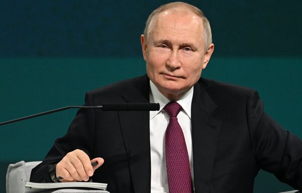 Президент РФ В. Путин принял участие в международной конференции Путешествие в мир искусственного интеллекта