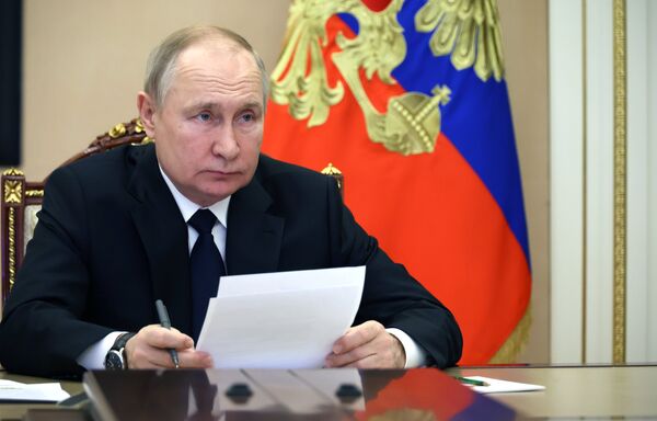 Президент РФ В. Путин принял участие в церемонии запуска Ковыктинского месторождения и участка Силы Сибири