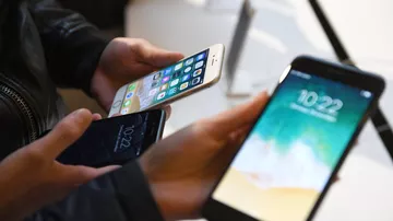 Старт продаж iPhone 8 и iPhone 8 Plus Старт продаж iPhone 8 и iPhone 8 Plus