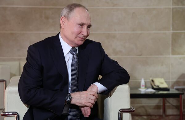 Президент РФ В. Путин встретился с худруком Мариинского театра В. Гергиевым