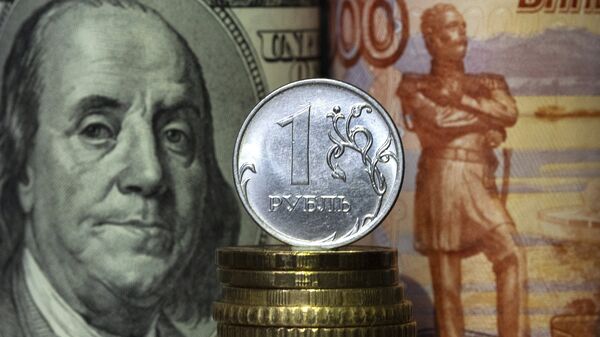 Эксперты ожидают снижения курса рубля к основным валютам в июле