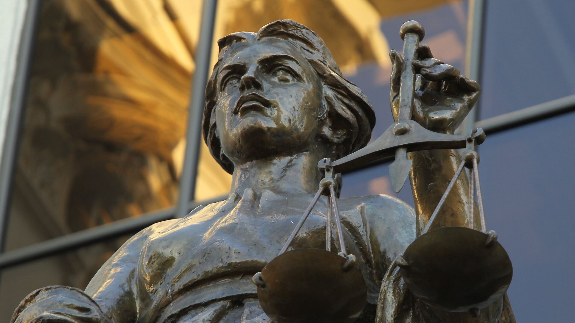 Статуя богини Фемиды у здания Верховного суда РФ - ПРАЙМ, 1920, 31.10.2023