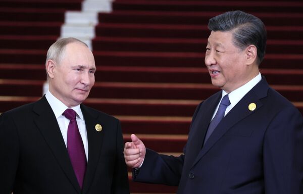 Президент РФ Владимир Путин и председатель Китайской Народной Республики (КНР) Си Цзиньпин