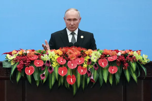 Визит президента РФ В. Путина в Китай для участия в мероприятиях третьего Международного форума Один пояс, один путь. День второй