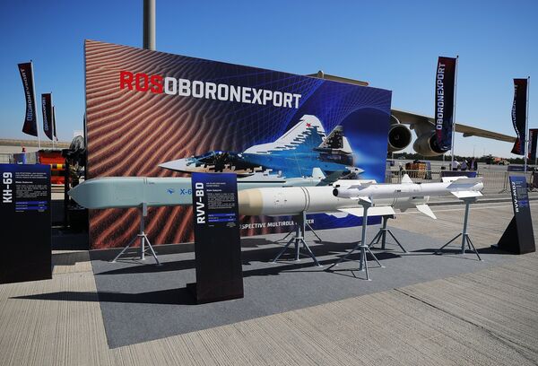 Стенд компании компании Рособоронэкспорт на Dubai Airshow-2023