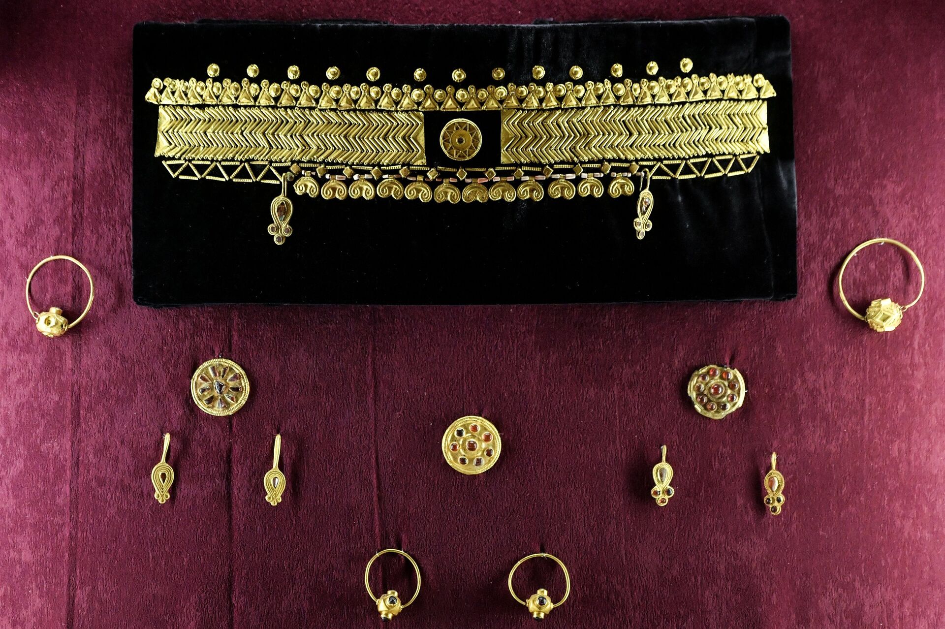 Коллекция скифского золота в Центральном музее Тавриды в Симферополе - ПРАЙМ, 1920, 19.01.2024