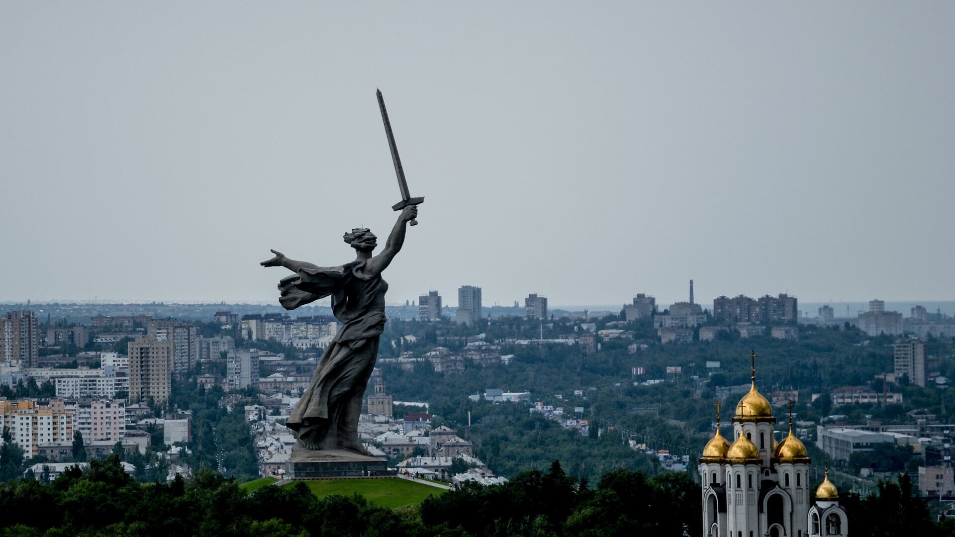 На насосной станции в Волгограде после взрыва рухнула кровля - 06.07.2024,  ПРАЙМ