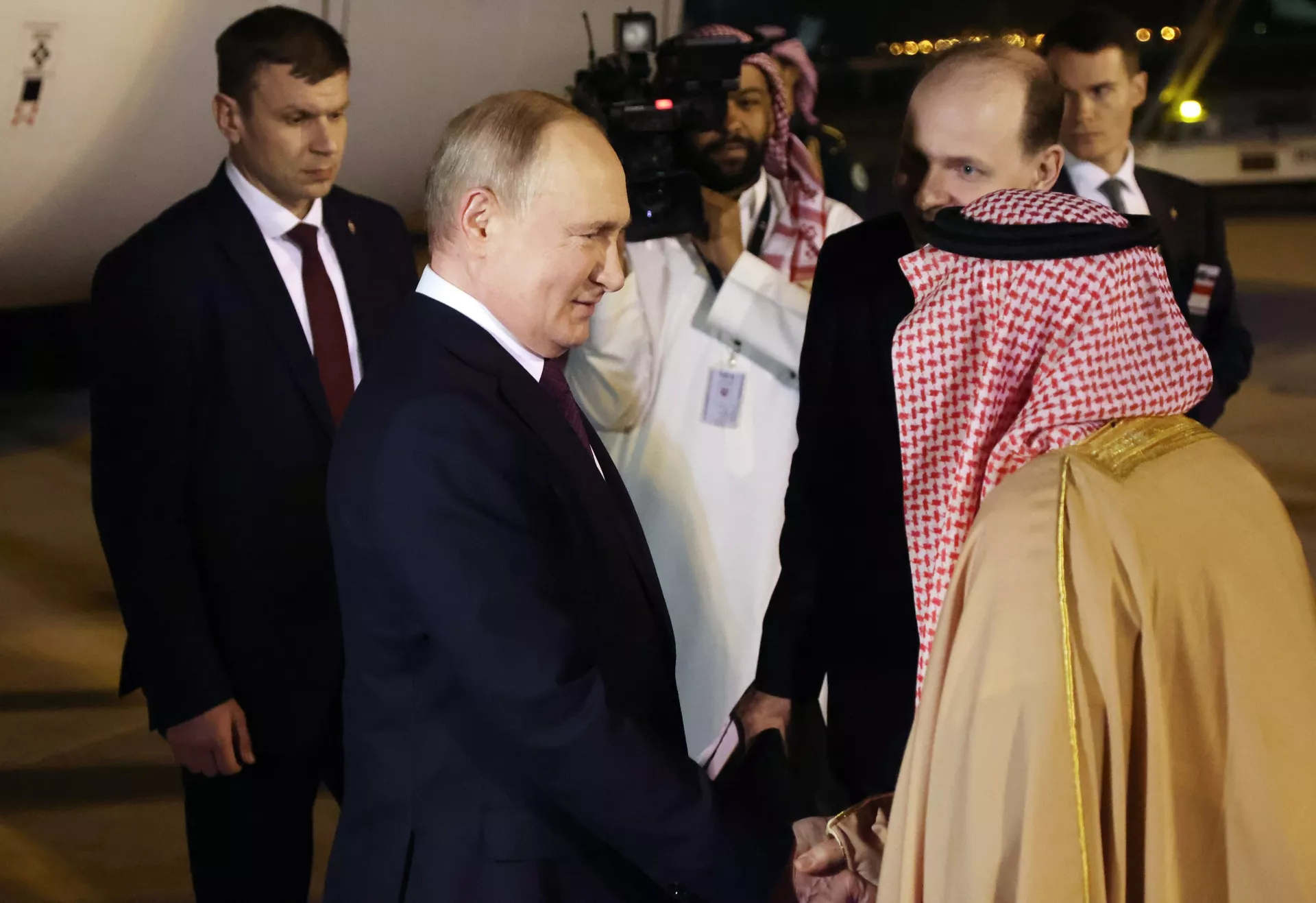 Визит президента РФ В. Путина в Саудовскую Аравию - ПРАЙМ, 1920, 08.12.2023