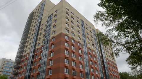 Новый многоэтажный жилой дом в Москве