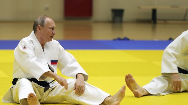 Песков оценил физическую форму Путина