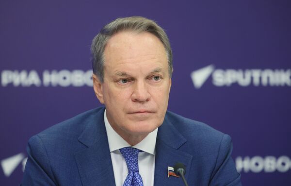 Сенатор Александр Башкин